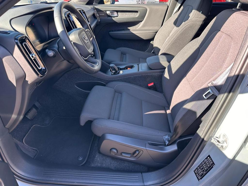 Volvo EX40