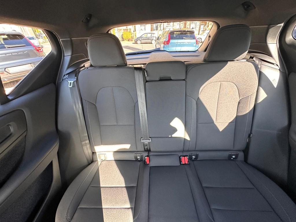 Volvo EX40
