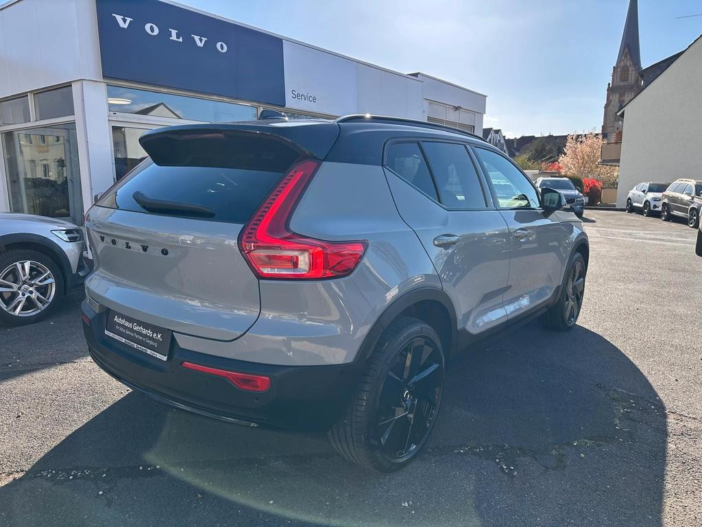 Volvo EX40