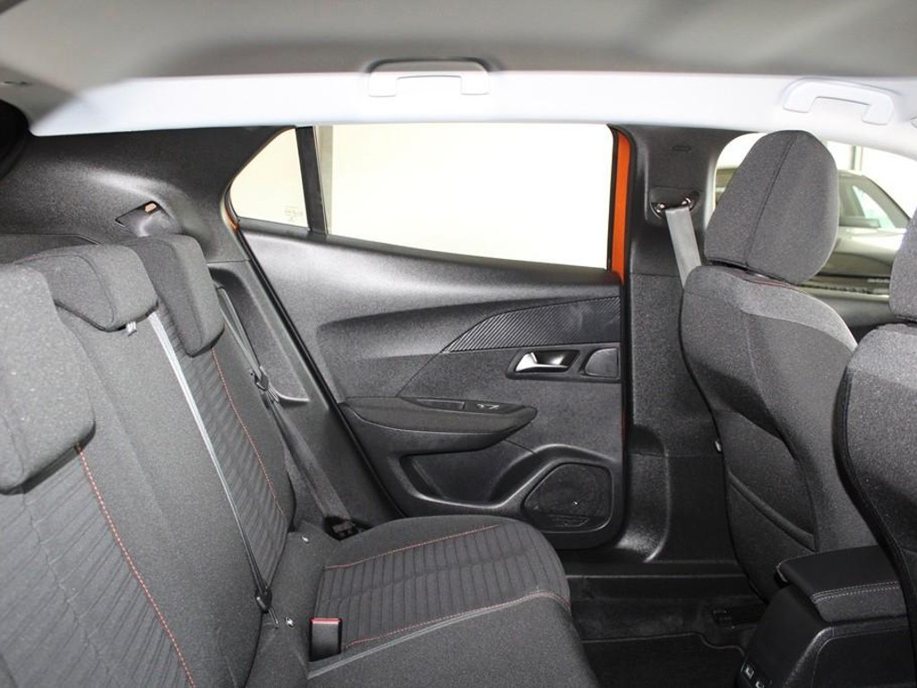 Peugeot e-2008