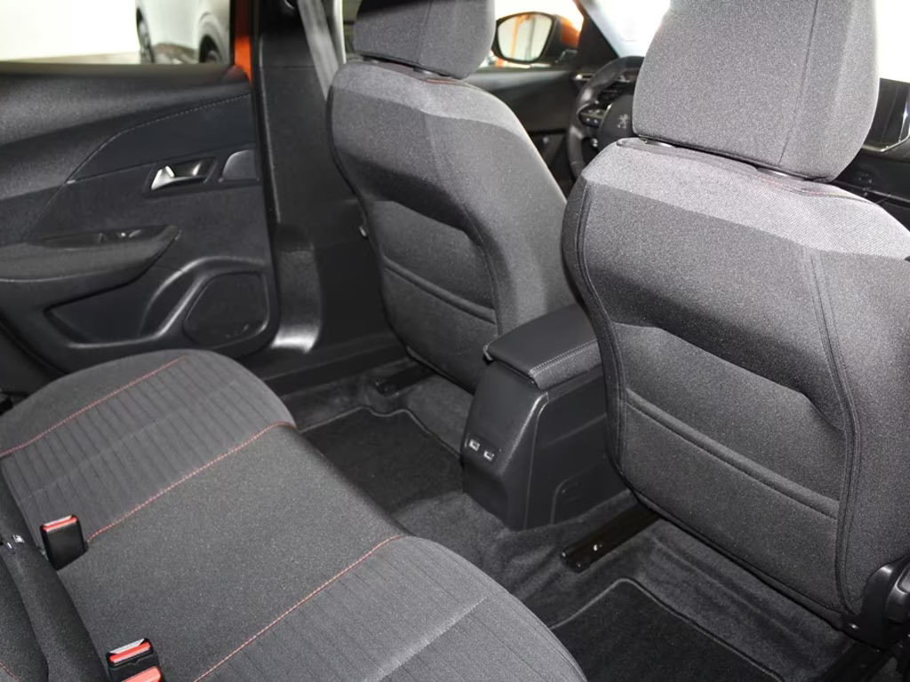 Peugeot e-2008