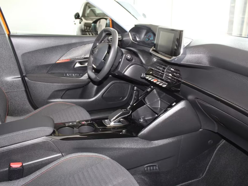 Peugeot e-2008
