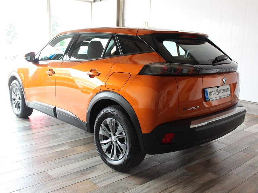 Peugeot e-2008
