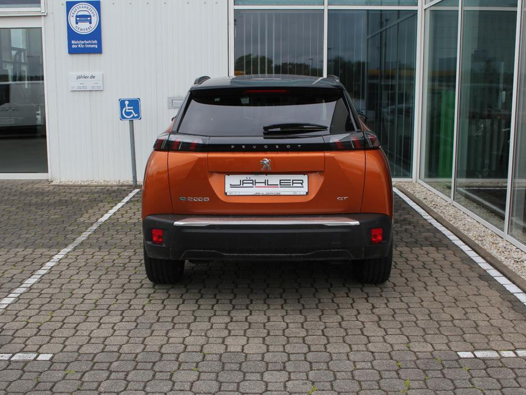 Peugeot e-2008
