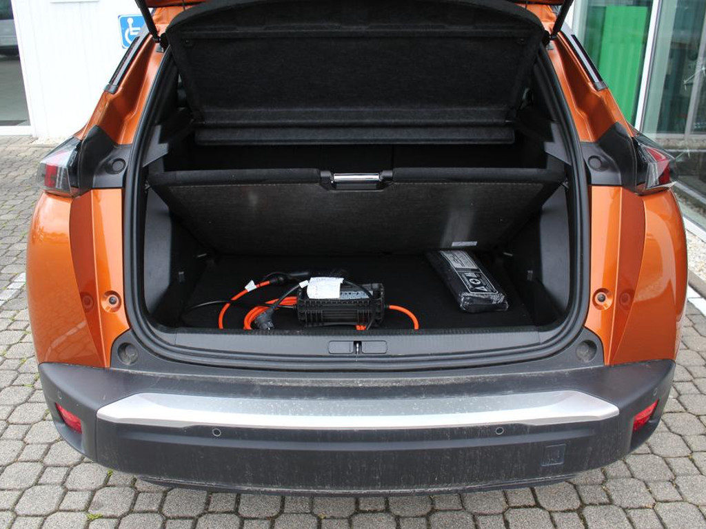 Peugeot e-2008