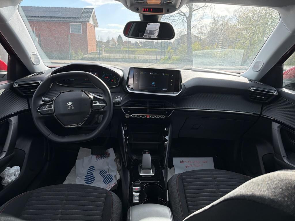 Peugeot e-2008