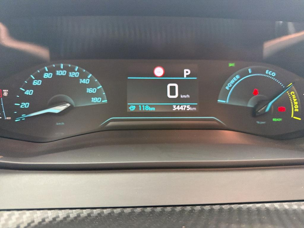 Peugeot e-2008