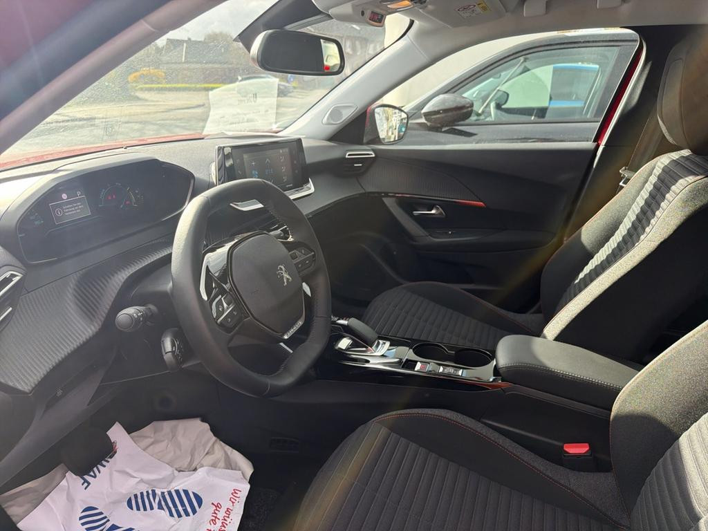 Peugeot e-2008