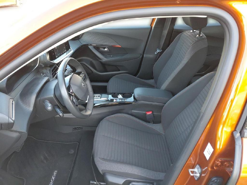Peugeot e-2008