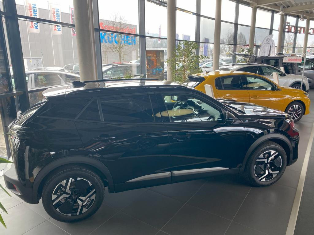 Peugeot e-2008