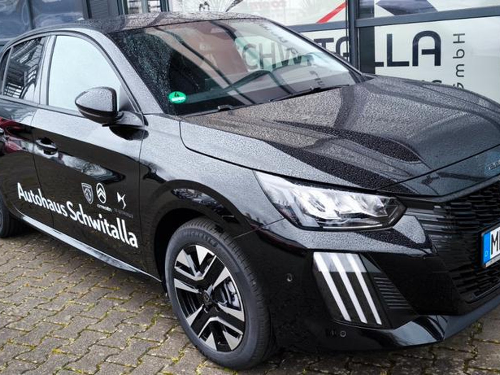 Peugeot e-208