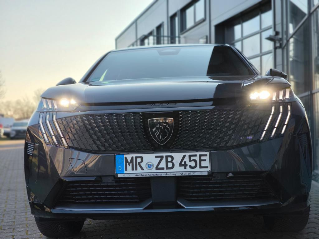 Peugeot E-3008