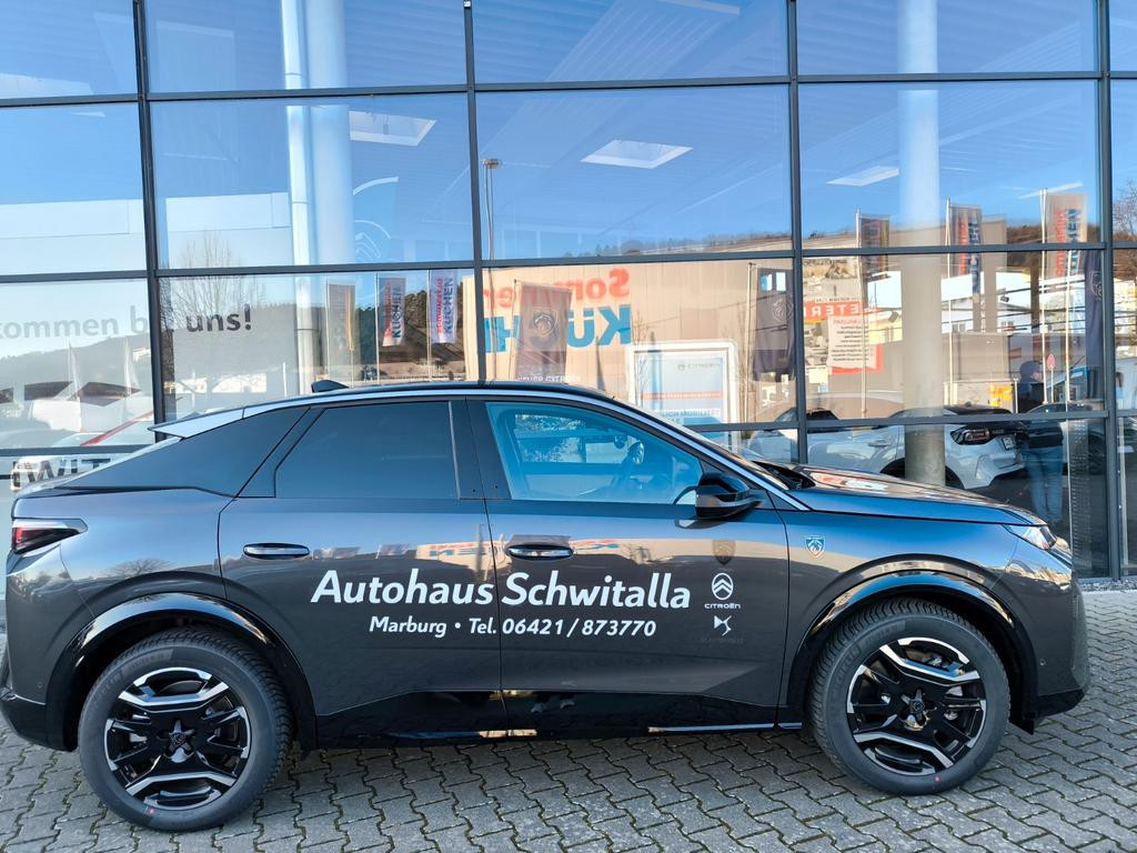 Peugeot E-3008