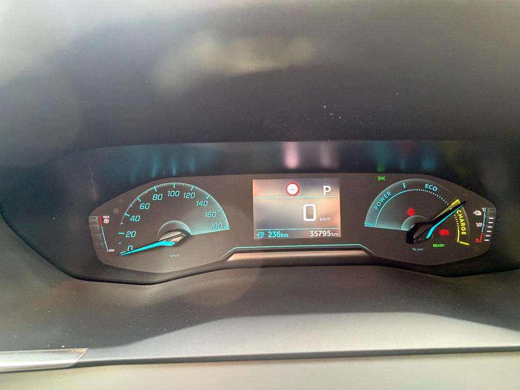 Peugeot e-2008