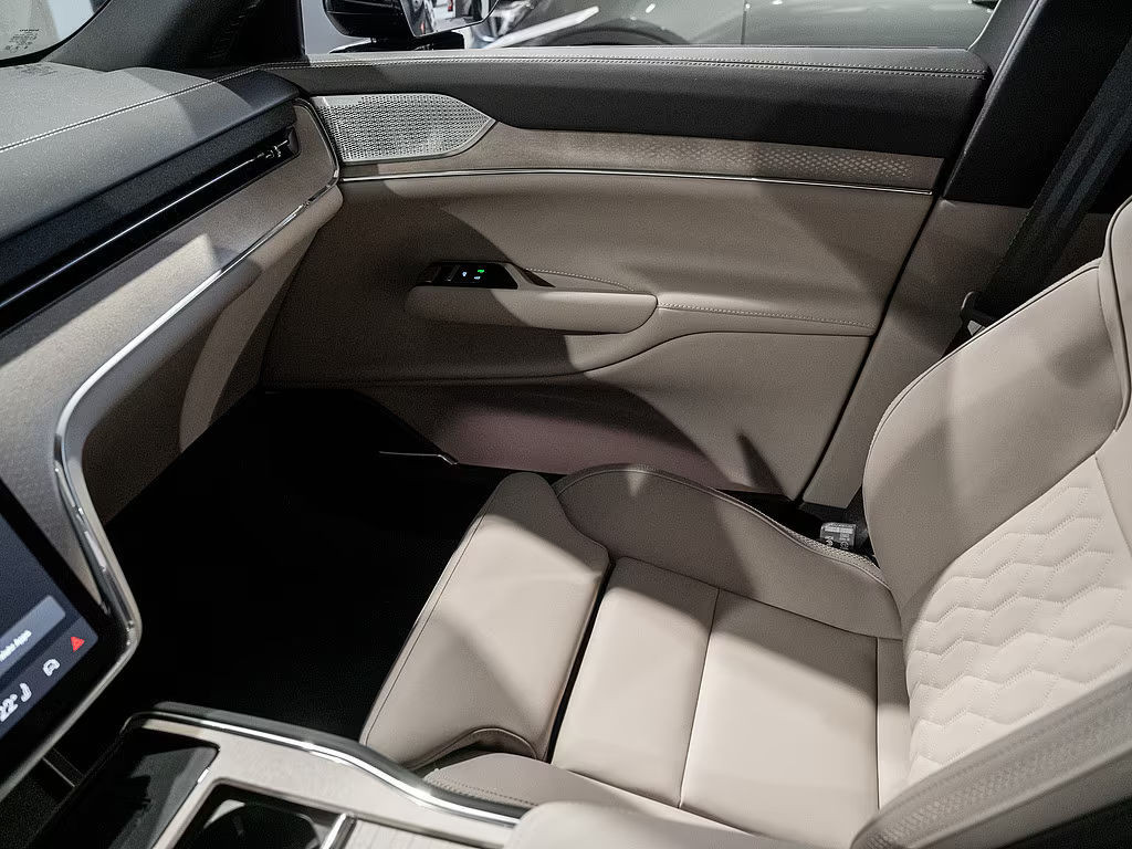 Volvo EX90