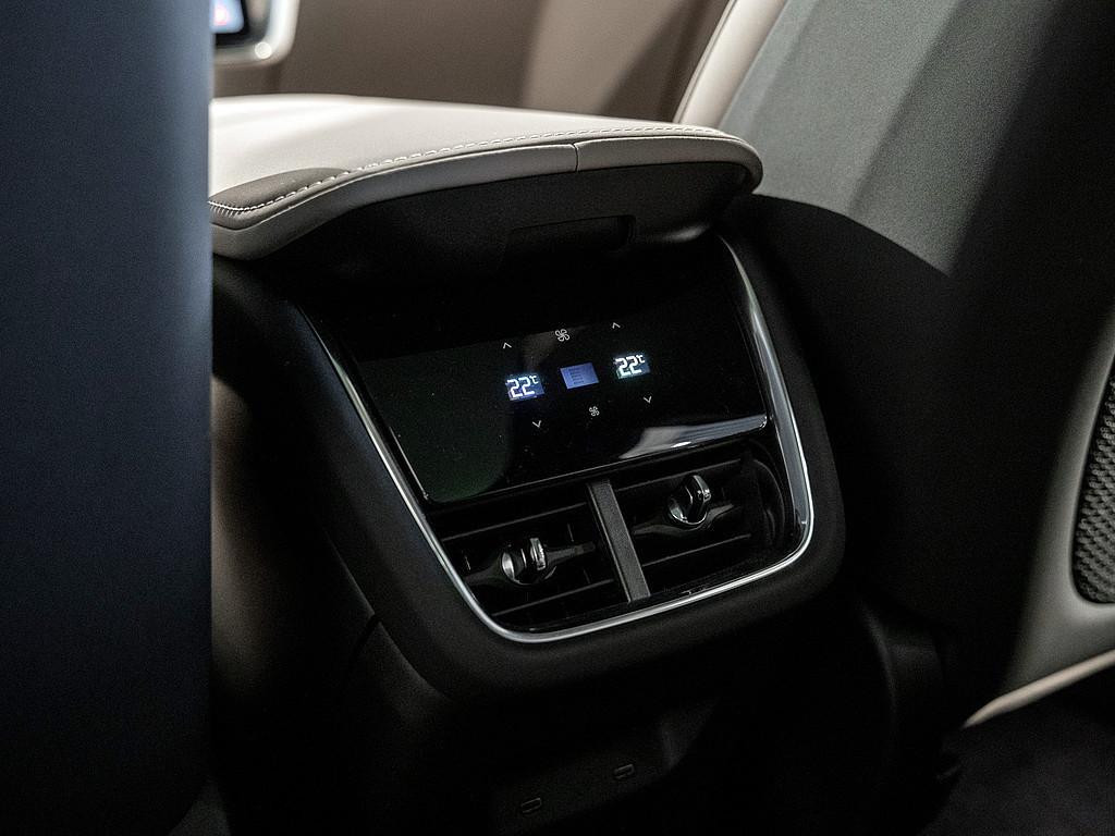 Volvo EX90