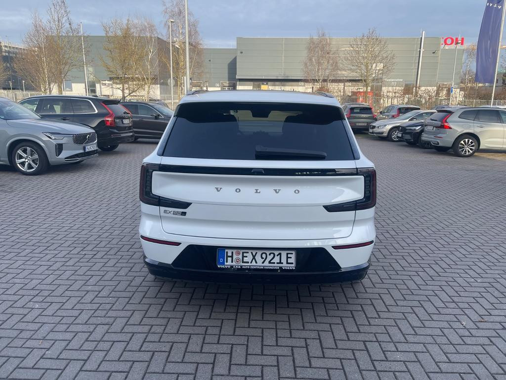 Volvo EX90