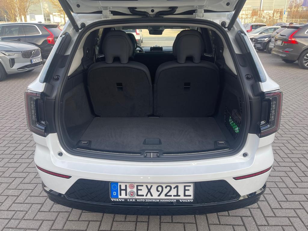 Volvo EX90