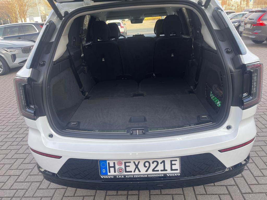 Volvo EX90