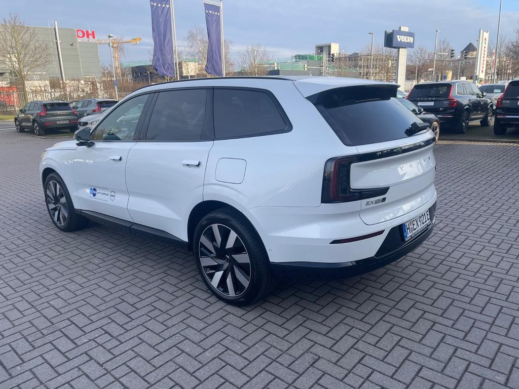 Volvo EX90