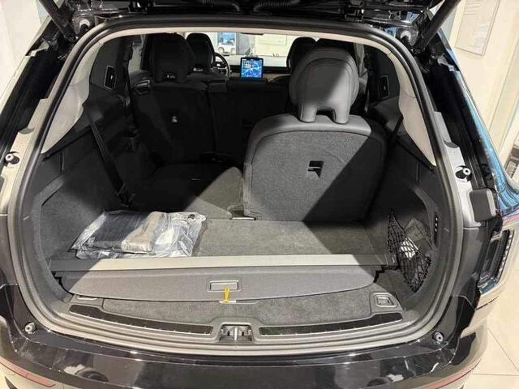 Volvo EX90