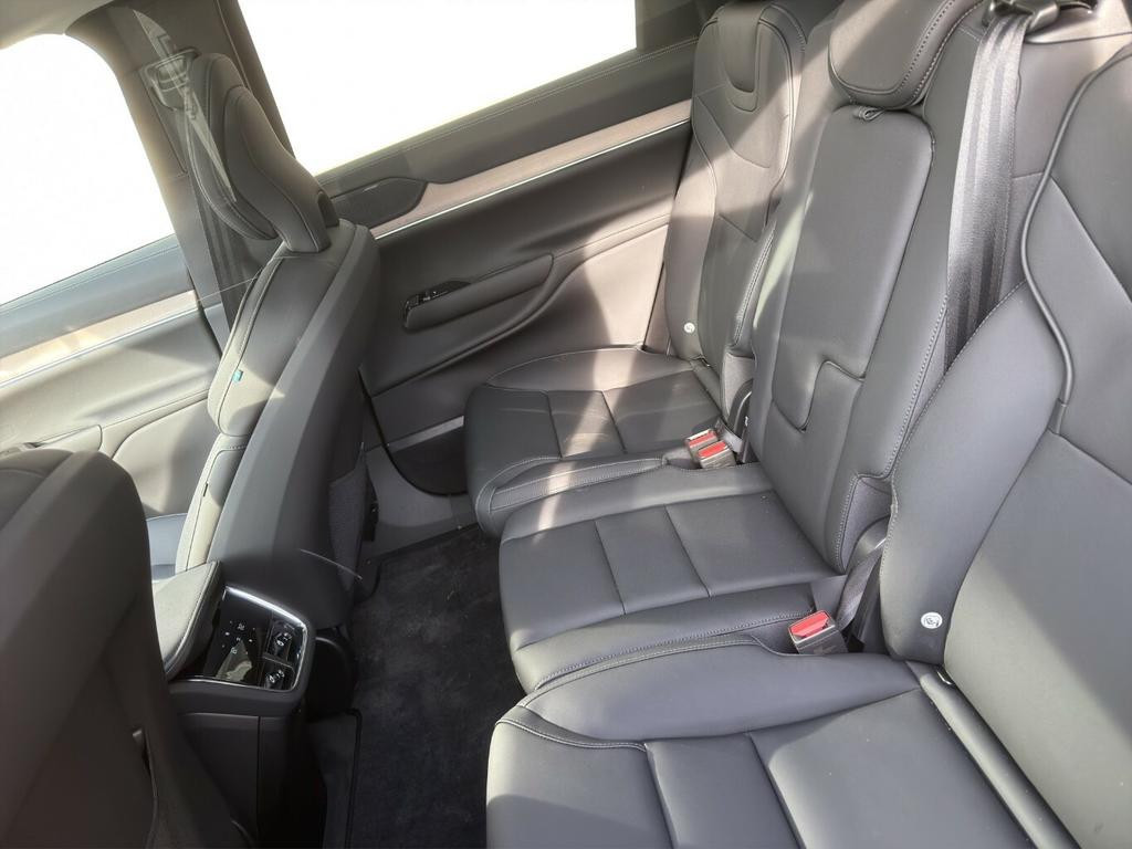 Volvo EX90