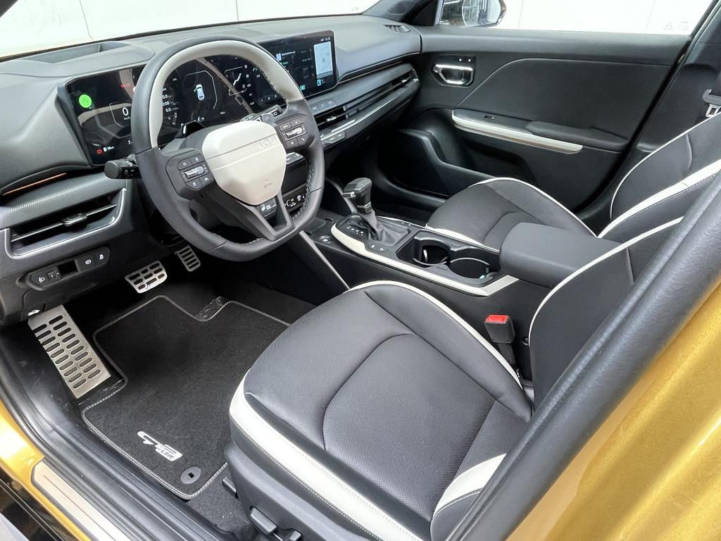 Kia K4