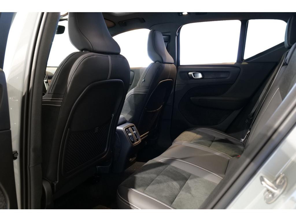 Volvo EX40