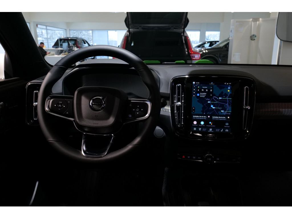 Volvo EX40