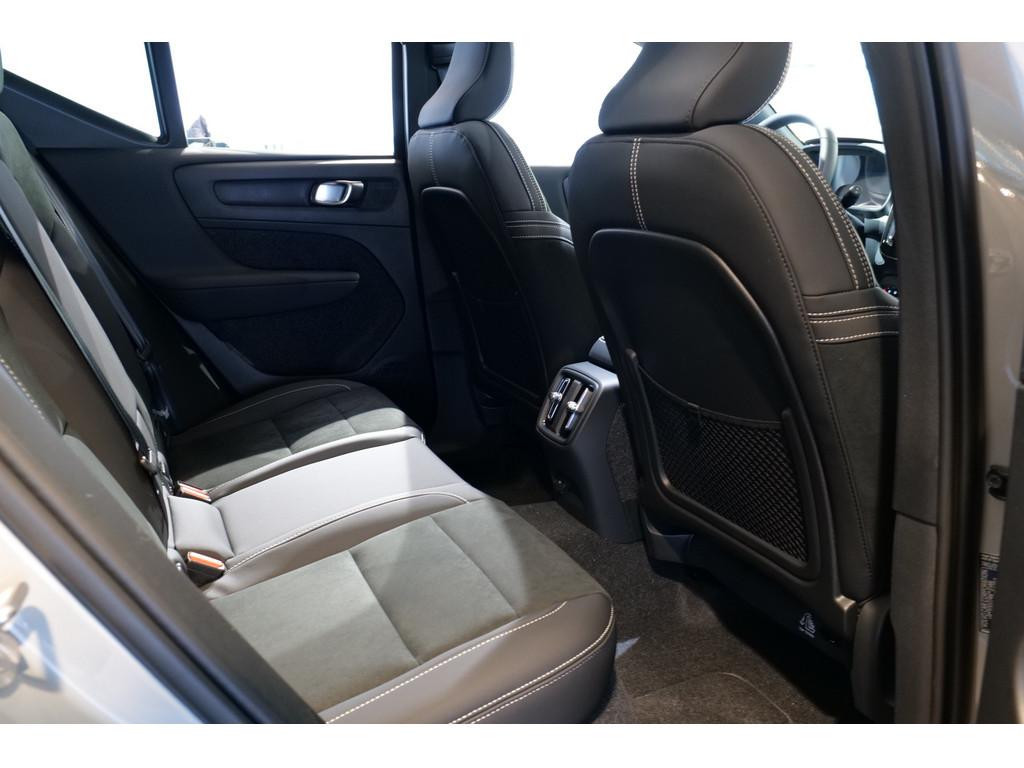 Volvo EX40
