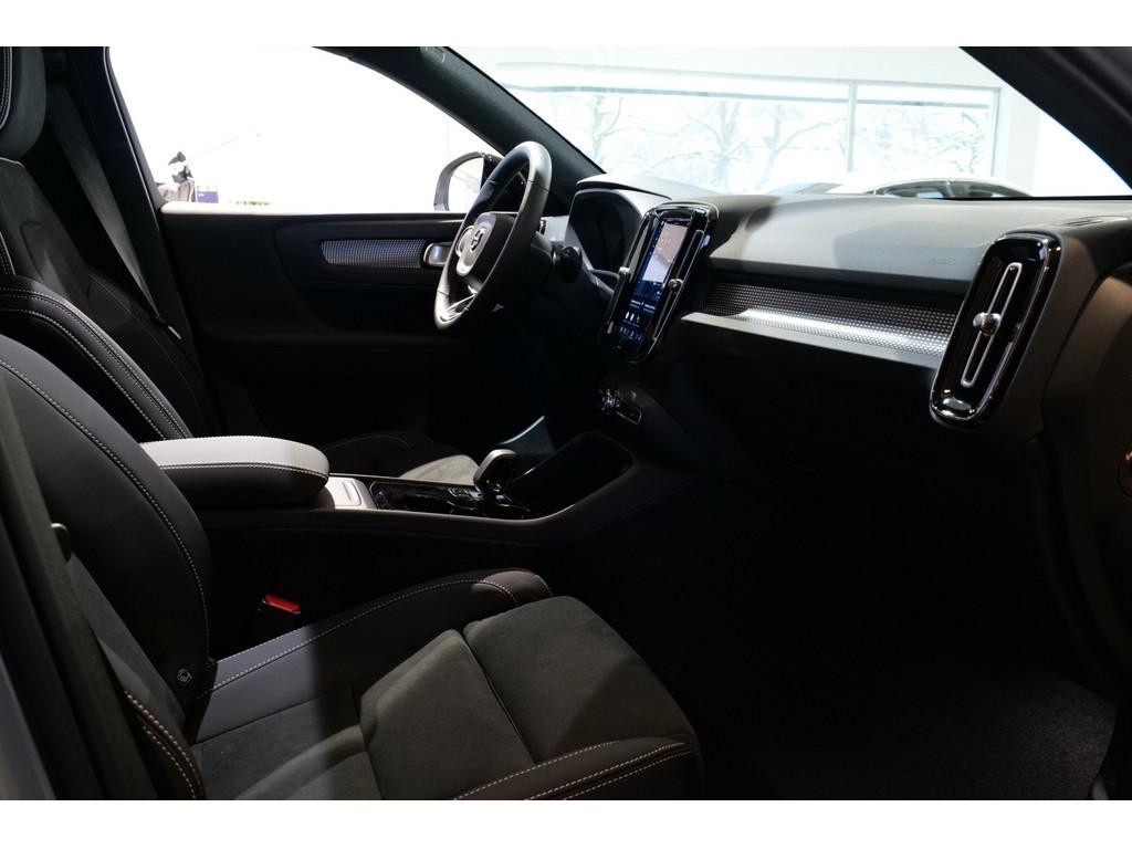 Volvo EX40