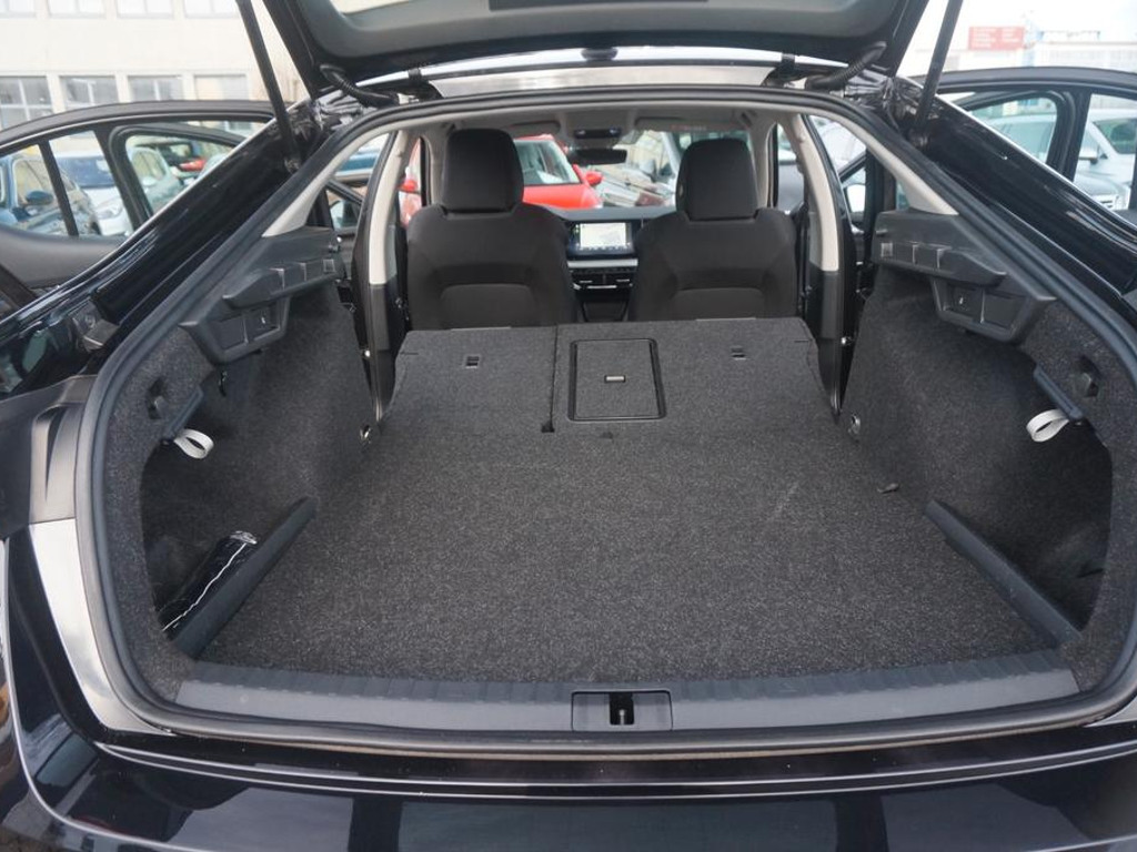 Skoda Octavia Lim ACC*NAV*LED*HEAD*LANE*KAMERA*MEMORY*
