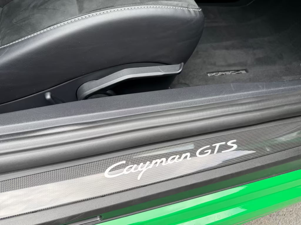 Porsche Cayman