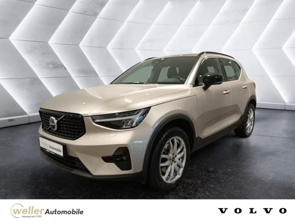 Volvo XC40 AWD Plus Dark
