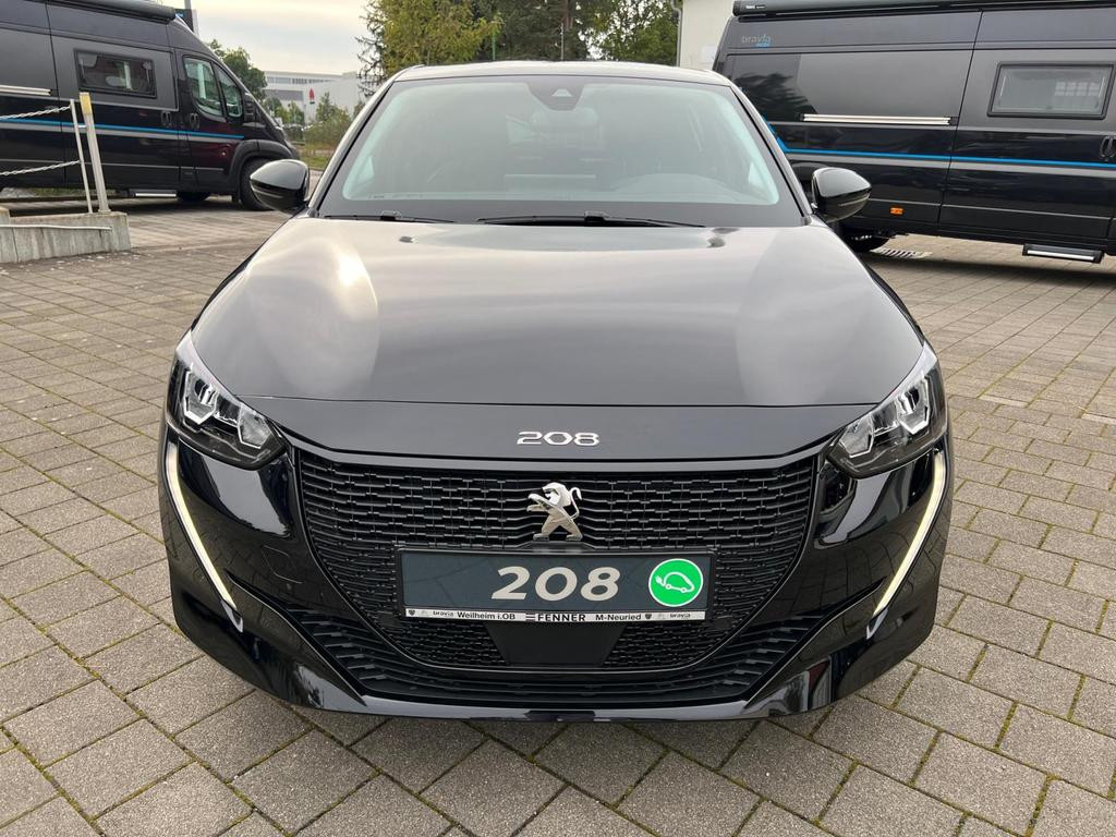 Peugeot e-208