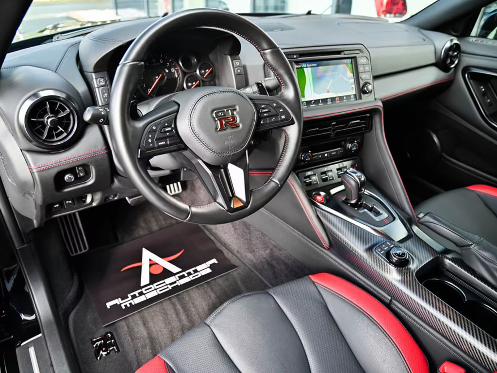 Nissan GT-R