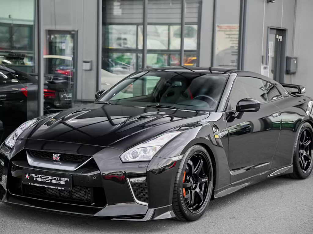 Nissan GT-R