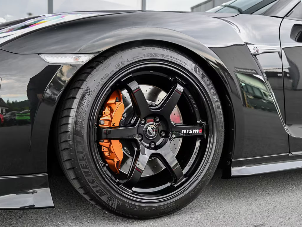 Nissan GT-R