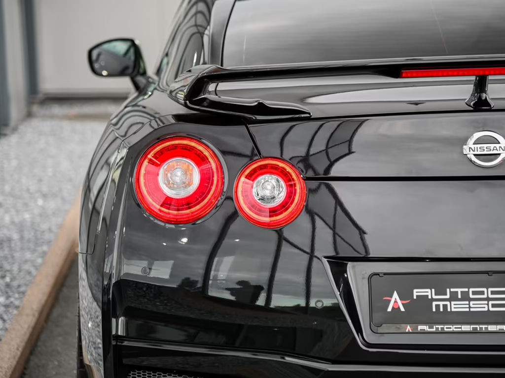 Nissan GT-R
