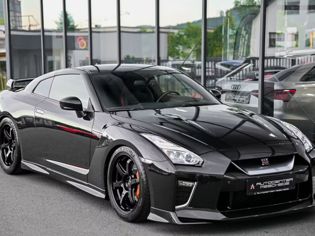 Nissan GT-R