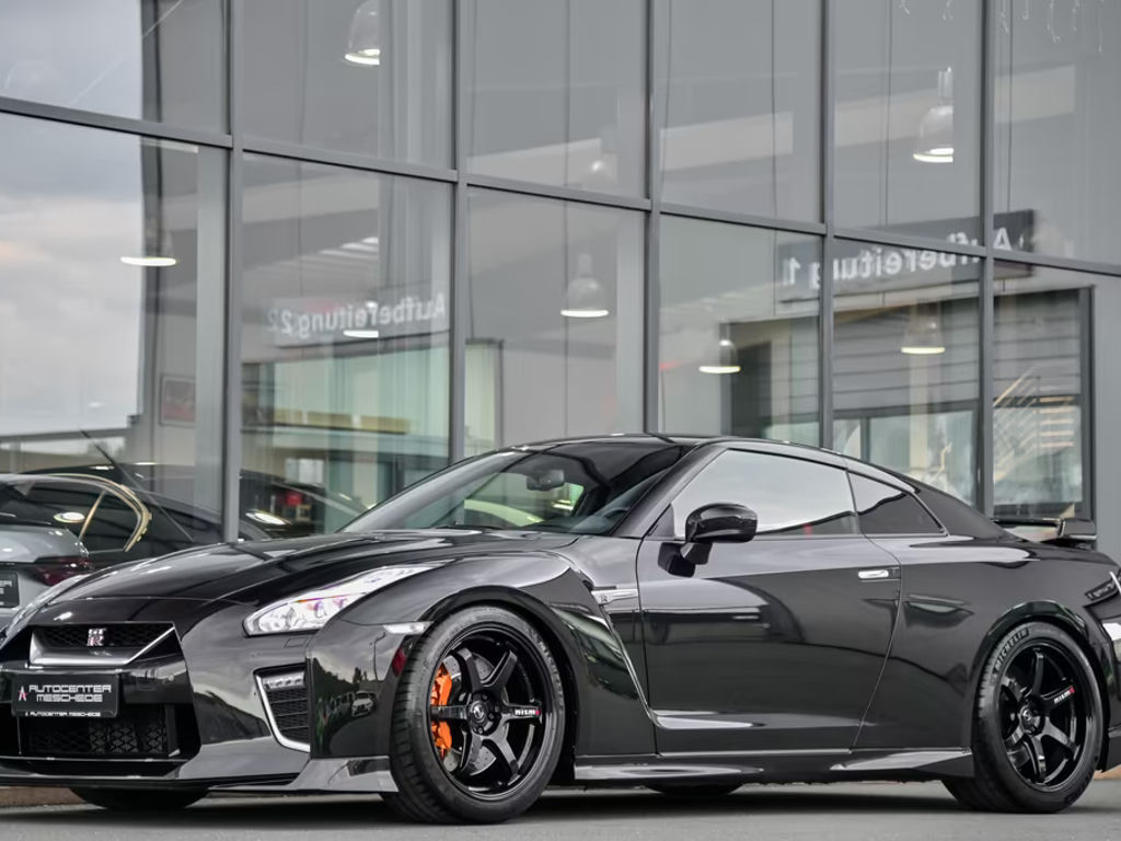 Nissan GT-R