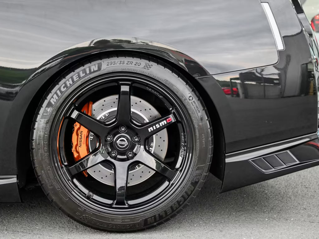 Nissan GT-R