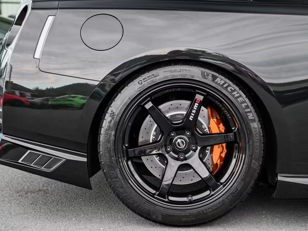 Nissan GT-R