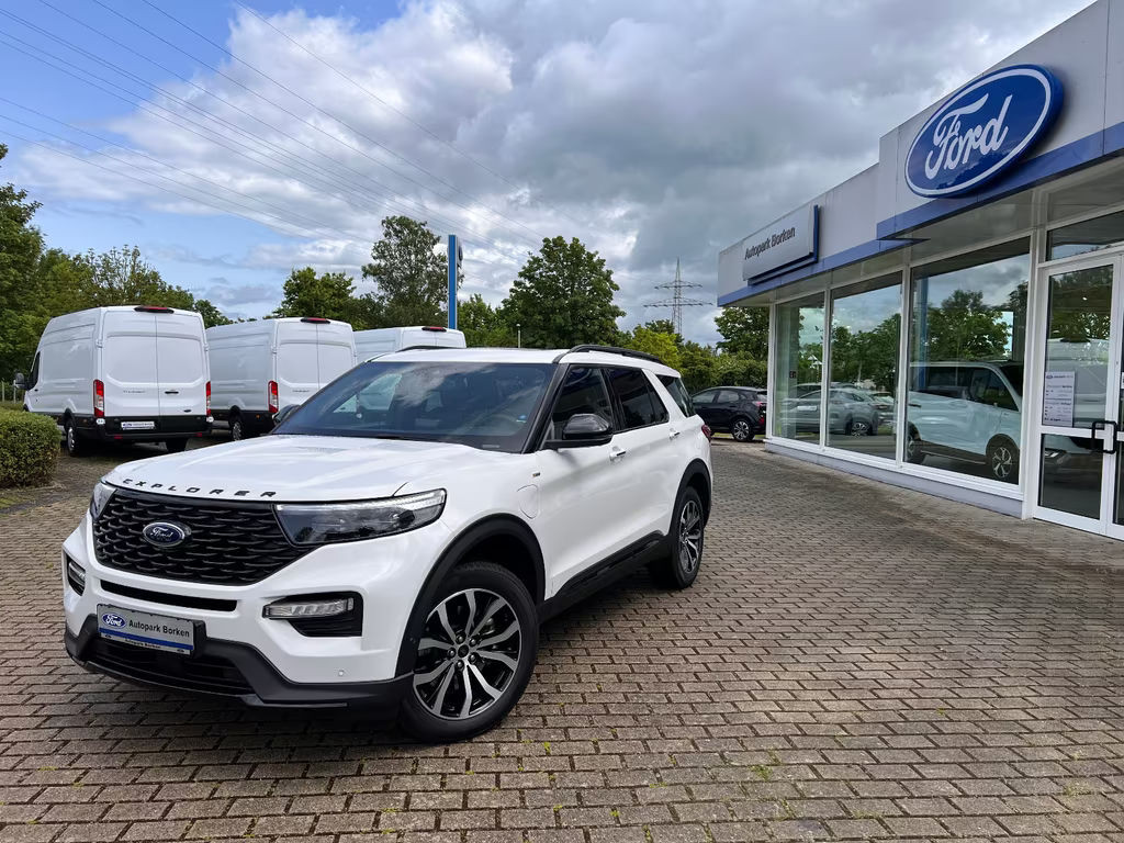 Ford Explorer 4x4 ST Line Plug in Hybrid AWD