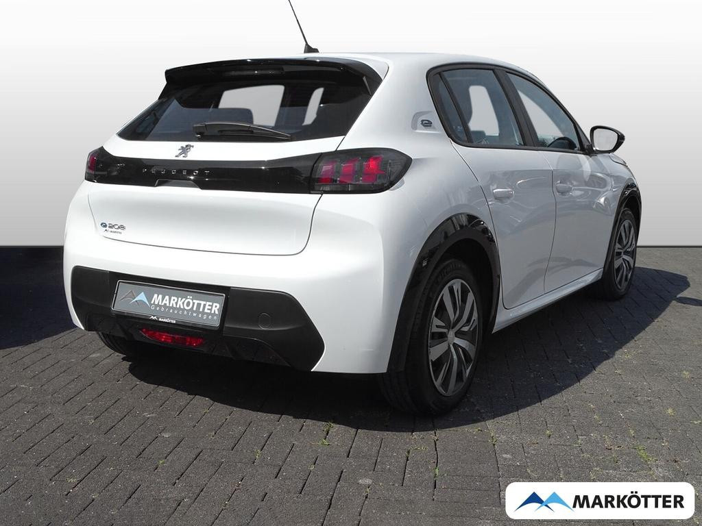 Peugeot e-208