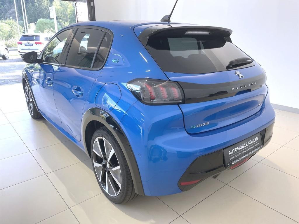 Peugeot e-208