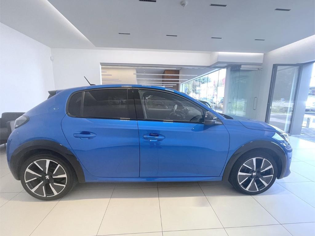 Peugeot e-208