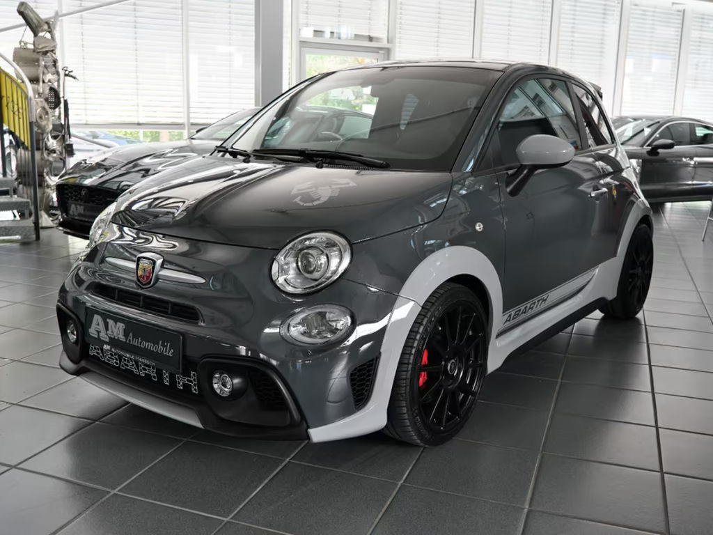 Abarth 695 70th Anniversario