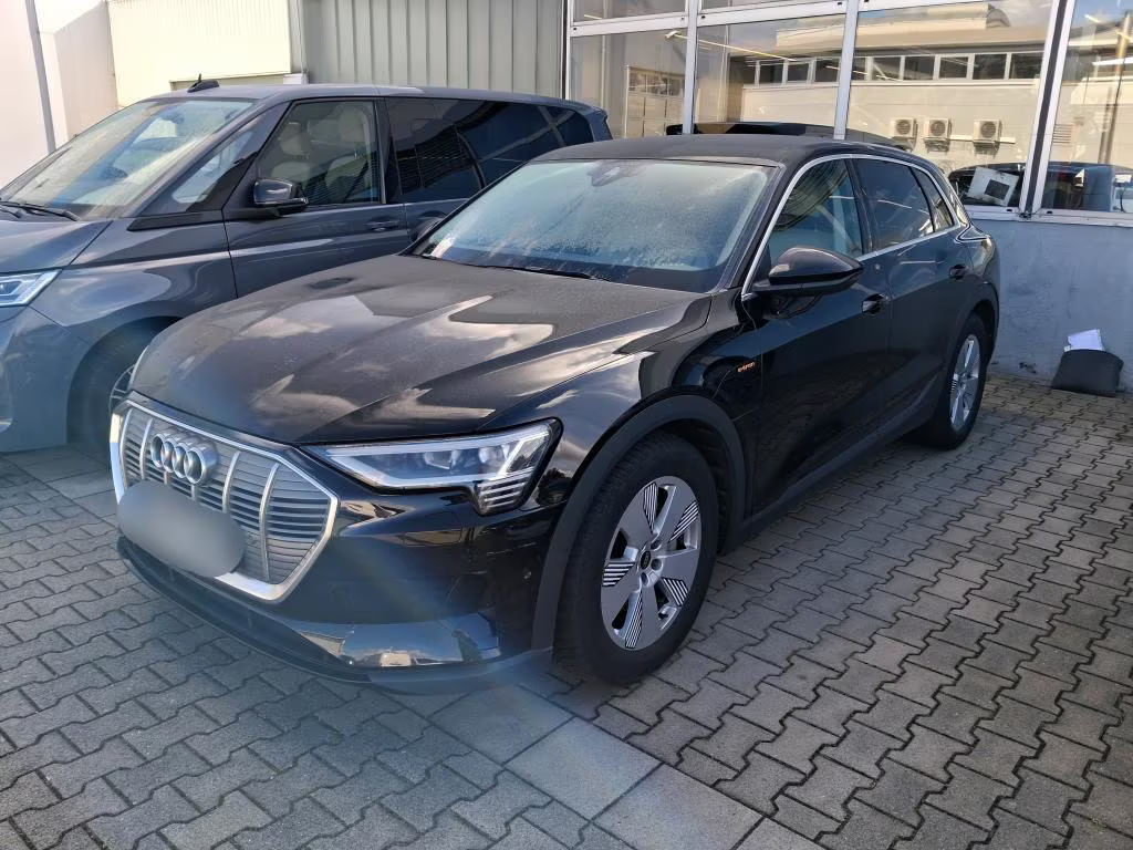 Audi e-tron Quattro 50