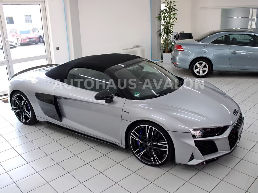 Audi R8